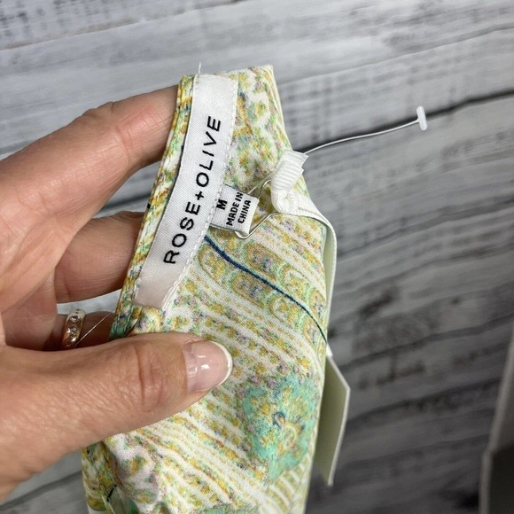 Rose + Olive Blouse Tank size Medium Mint Green Gold Paisley Pleated Sheer Boho - Picture 10 of 10